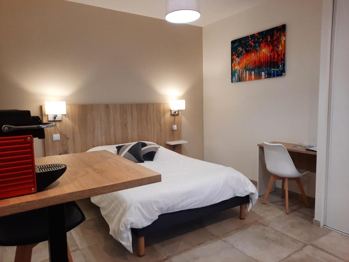Aparthotel Le Logis De Berianne Les Tourrettes Zewnętrze zdjęcie