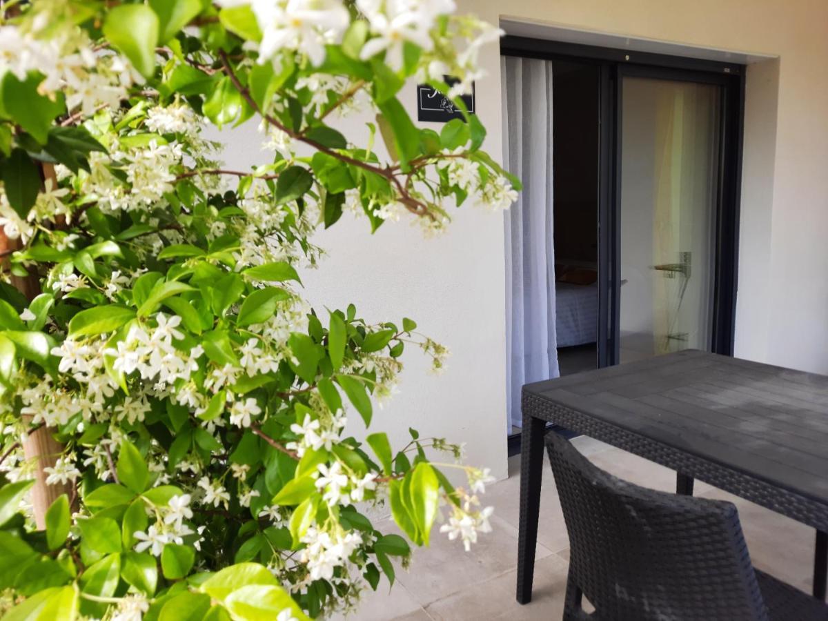 Aparthotel Le Logis De Berianne Les Tourrettes Zewnętrze zdjęcie