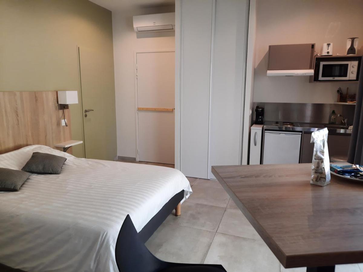 Aparthotel Le Logis De Berianne Les Tourrettes Zewnętrze zdjęcie