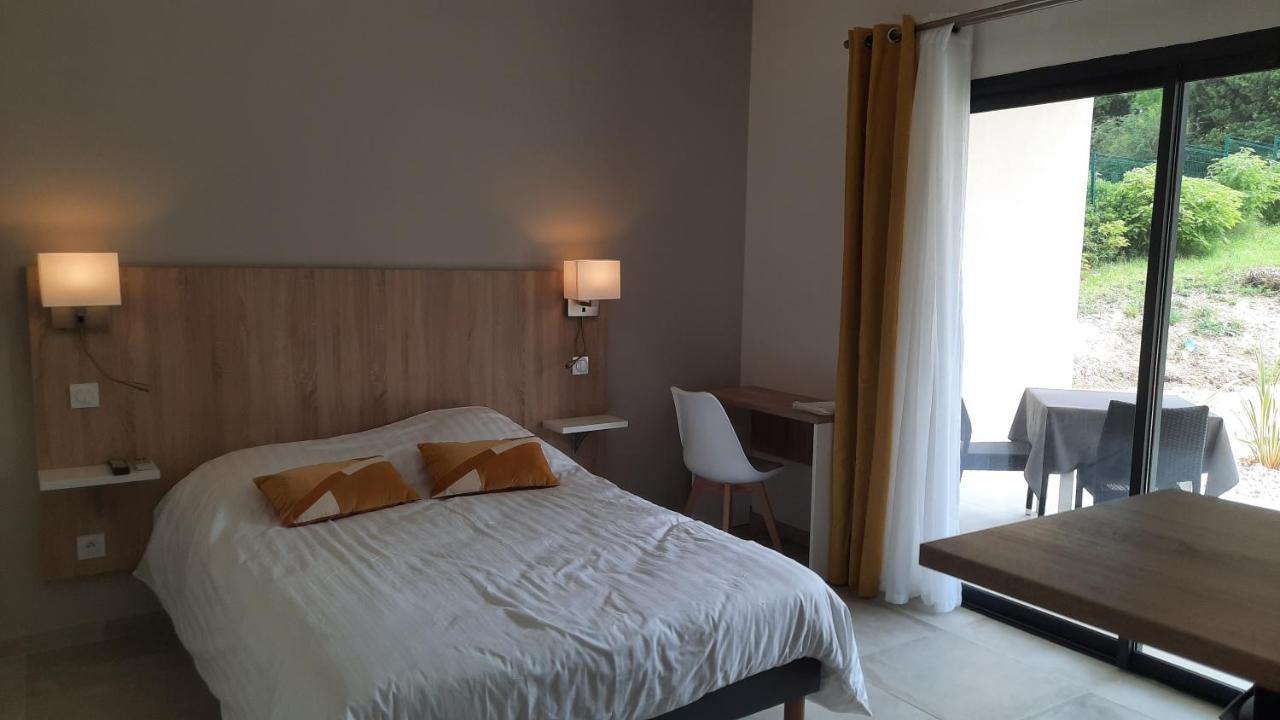 Aparthotel Le Logis De Berianne Les Tourrettes Zewnętrze zdjęcie